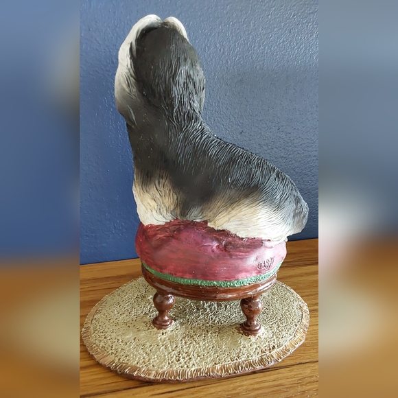 LIMITED EDITION 1997 TRI-COLOR SHIH TZU DOG FIGURINE - Picture 4 of 6